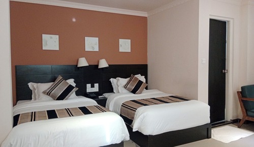 Habitación Deluxe con 1 cama doble o 2 individuales, balcón, vistas al mar