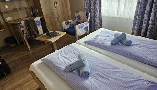 Habitación estándar con 1 cama doble o 2 individuales