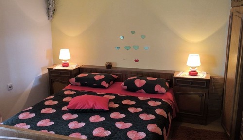 Apartamento (Two-Bedroom Apartment With Terrace An)