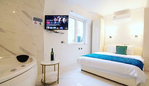 Apartamento, 1 cama de matrimonio grande con sofá cama, baño privado