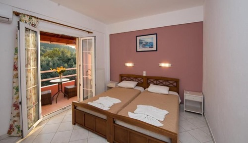 Habitación clásica doble, balcón