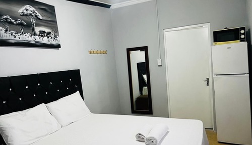 Economy Room