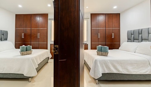 Apartamento clásico, balcón, vistas a la ciudad