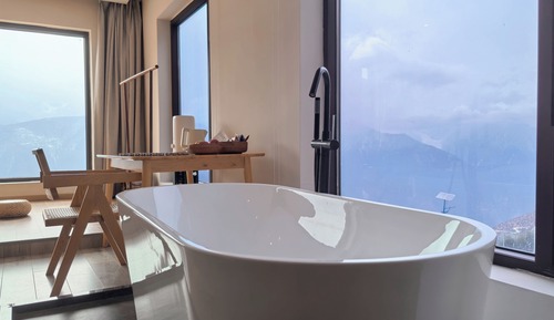 Luxury Double Room, Hill View