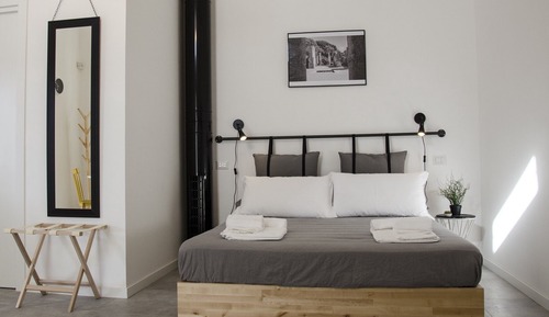 Estudio, 1 cama de matrimonio con sofá cama, cocina básica