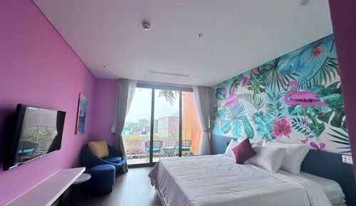 Economy Studio, Ocean View