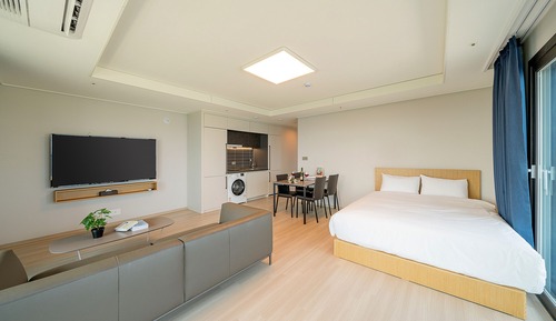 Oceanlake View Deluxe Family Suite