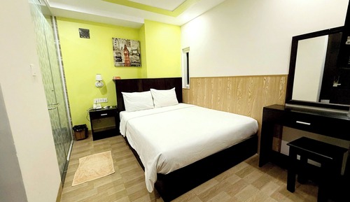 Habitación superior con 1 cama doble o 2 individuales