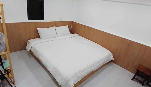 Casa básica, 1 cama de matrimonio grande, baño privado, vistas al valle