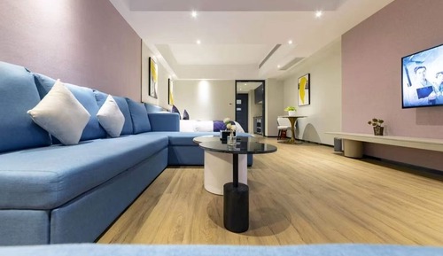 Habitación superior con 2 camas individuales, vistas a la ciudad