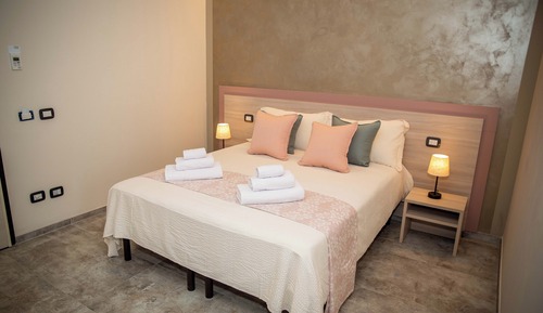 Habitación, balcón, vistas al viñedo