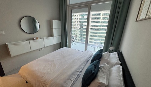 Apartamento, balcón, vistas al canal