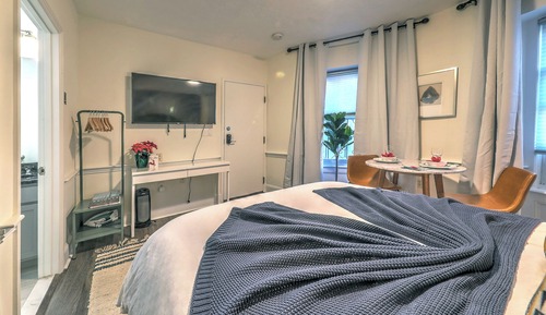Estudio, 1 cama de matrimonio, baño privado