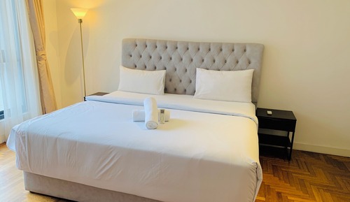 Apartamento clásico, balcón, vistas a la ciudad
