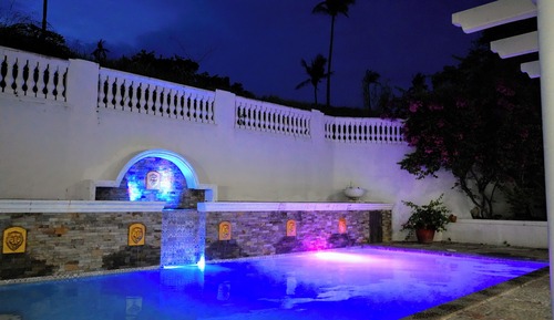 Suite familiar, varias camas, patio, vistas al mar