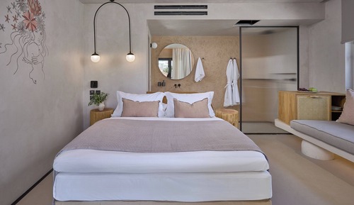 Suite familiar, vistas a la piscina