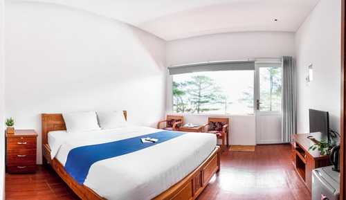Habitación doble superior, 1 cama de matrimonio grande, vistas a la ciudad