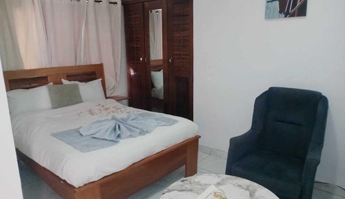 Economy Room
