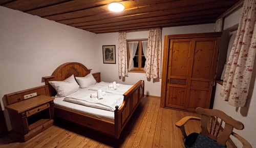 Apartamento económico, baño compartido, vistas al jardín