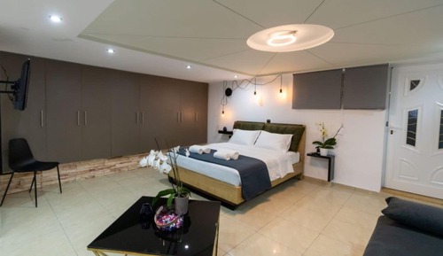 Suite Deluxe, cocina, planta baja
