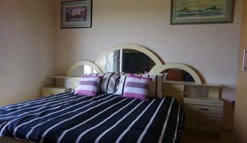 Apartamento (One Bedroom Apartment with Balcony 2)