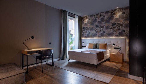 Suite Deluxe, bañera de hidromasaje, vistas al jardín