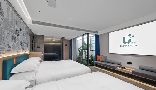 Habitación familiar con 2 camas individuales, varias camas