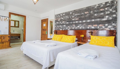 Habitación triple Deluxe, balcón, vistas al jardín