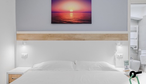 Habitación doble, vistas parciales al mar