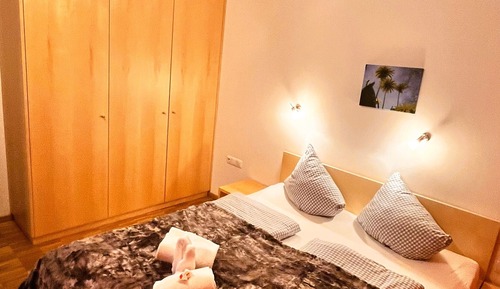 Apartamento clásico, 1 cama de matrimonio con sofá cama, baño privado, vistas a la montaña