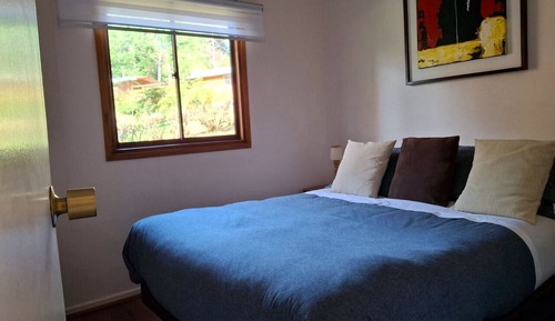 Casa, 3 habitaciones, vistas parciales al lago, en la zona del jardín (Castaño)