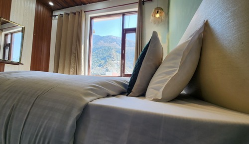 Classic Double Room, Balcony, Mountain View