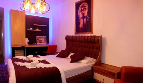 Habitación triple, vistas al jardín