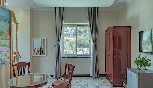 Suite estudio clásica, vistas a la montaña
