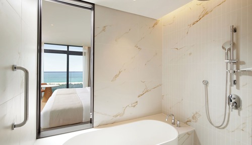 Deluxe Hollywood Garden Ocean View