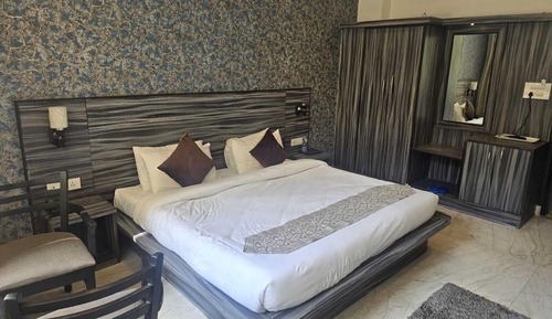 Deluxe Room, Hill View