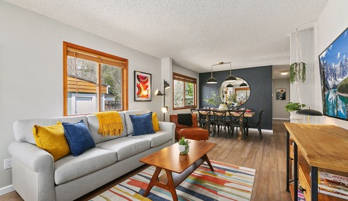 Casa, varias camas, cocina, vistas al jardín (620 East Magnolia St)