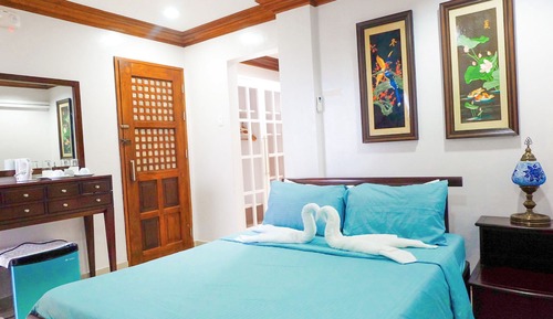 Standard Room with Shared Bathroom