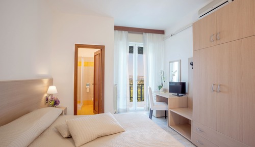 Habitación básica doble, balcón