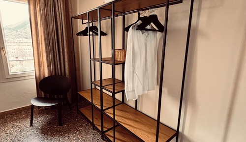 Habitación estándar con 1 cama doble o 2 individuales, vistas a la montaña