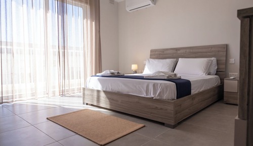 Apartamento Confort, 2 habitaciones, patio, vistas al mar (Private Spa Bath on Terrace)