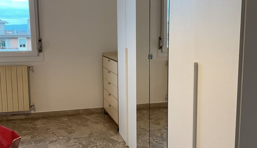 Apartamento clásico, balcón, vistas a la ciudad