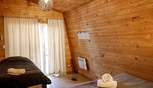 Cabaña básica, 1 habitación, vistas al río, junto a la montaña
