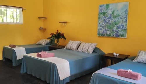 Habitación familiar, vistas al jardín