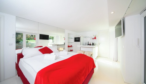 Apartamento Confort, cocina, vistas al jardín