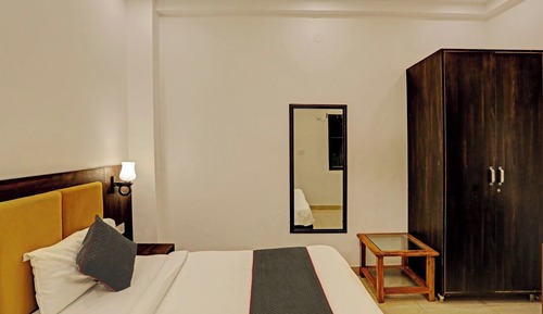 Habitación básica, balcón, vistas a la ciudad