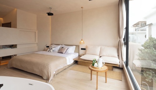 Classic Double Room, 1 King Bed, Bathtub, Garden View