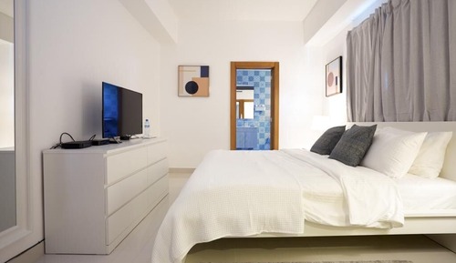 Apartamento Confort, 1 cama de matrimonio grande con sofá cama, balcón, vistas a la ciudad