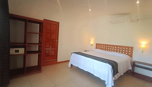 Habitación panorámica doble, vistas parciales al mar