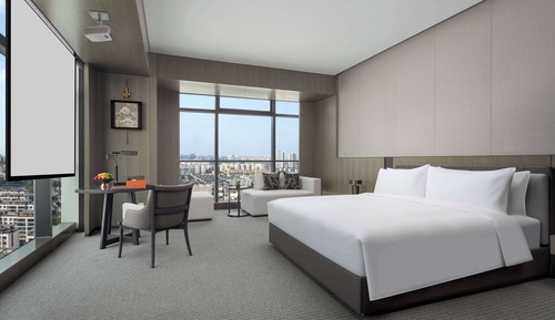 Habitación Grand, 1 cama de matrimonio grande, vistas a la ciudad